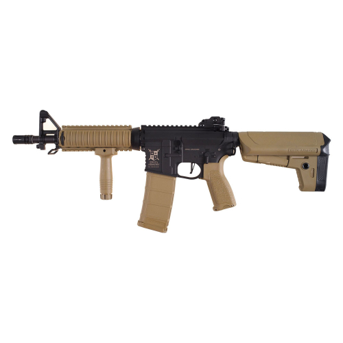 Replika karabinka AR15 CQB-R Charlie Half-Tan - Delta Armory